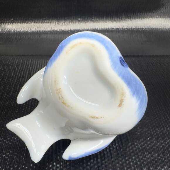 Robin Bird Blue White Porcelain Chubby Fat Bird Figurine Ornament Decorative - Picture 4 of 10